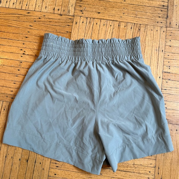Lightweight Abercrombie and fitch shorts - Picture 3 of 3